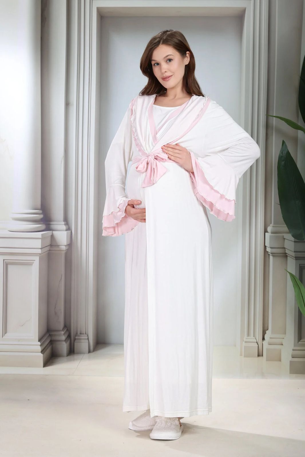 
Elegant Ruffles Set